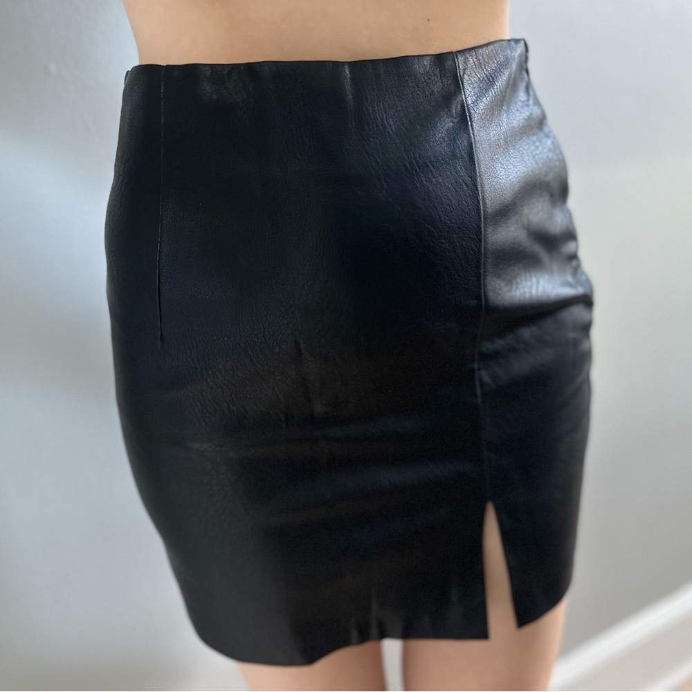 Skirt black leather 4 new